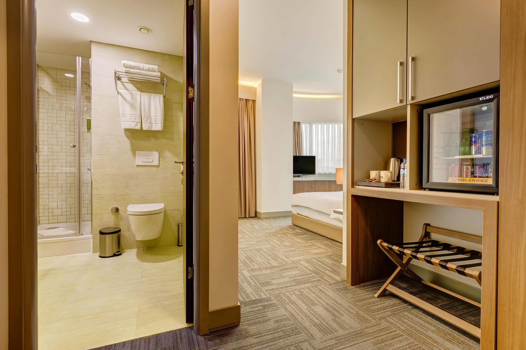 Plus Hotel Bostanci Atasehir Istanboel Buitenkant foto